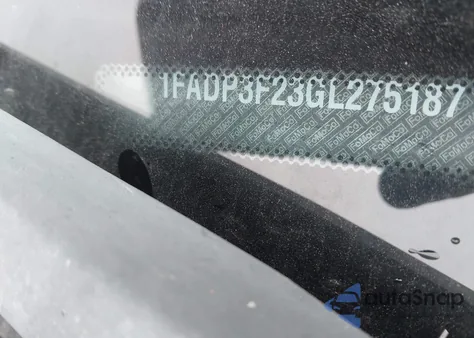 2016 Ford Focus Se z USA, uszkodzony, nr VIN 1FADP3F23GL275187